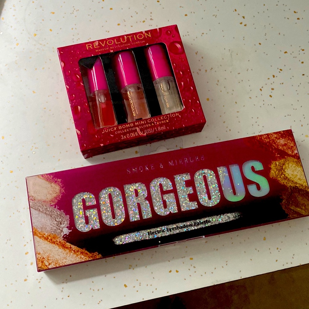 Juicy bomb mini collection and gorgeous eye shadow pallet